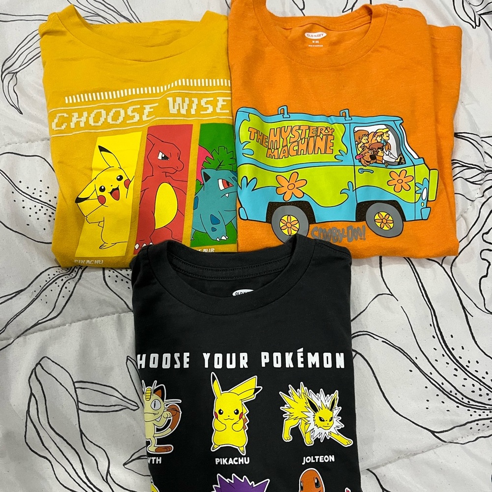 Old navy shirt for boys size 8  all 3